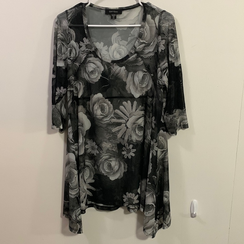 Karen Kane Sheer Shark Bite hem tunic Size OX